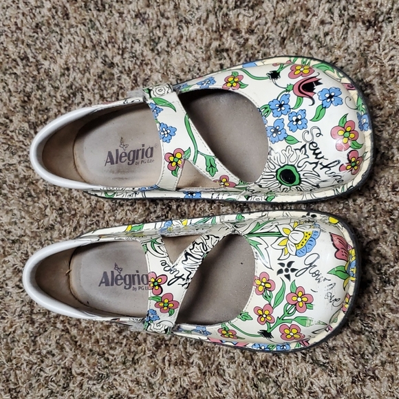 Alegria - Picture 1 of 8